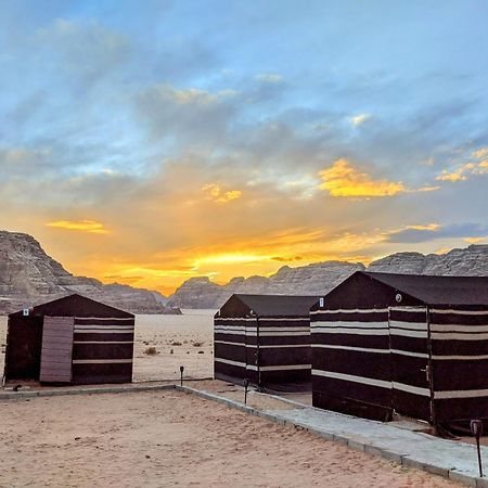 Wadi Rum Galaxy Camp Bed & Breakfast Exterior photo