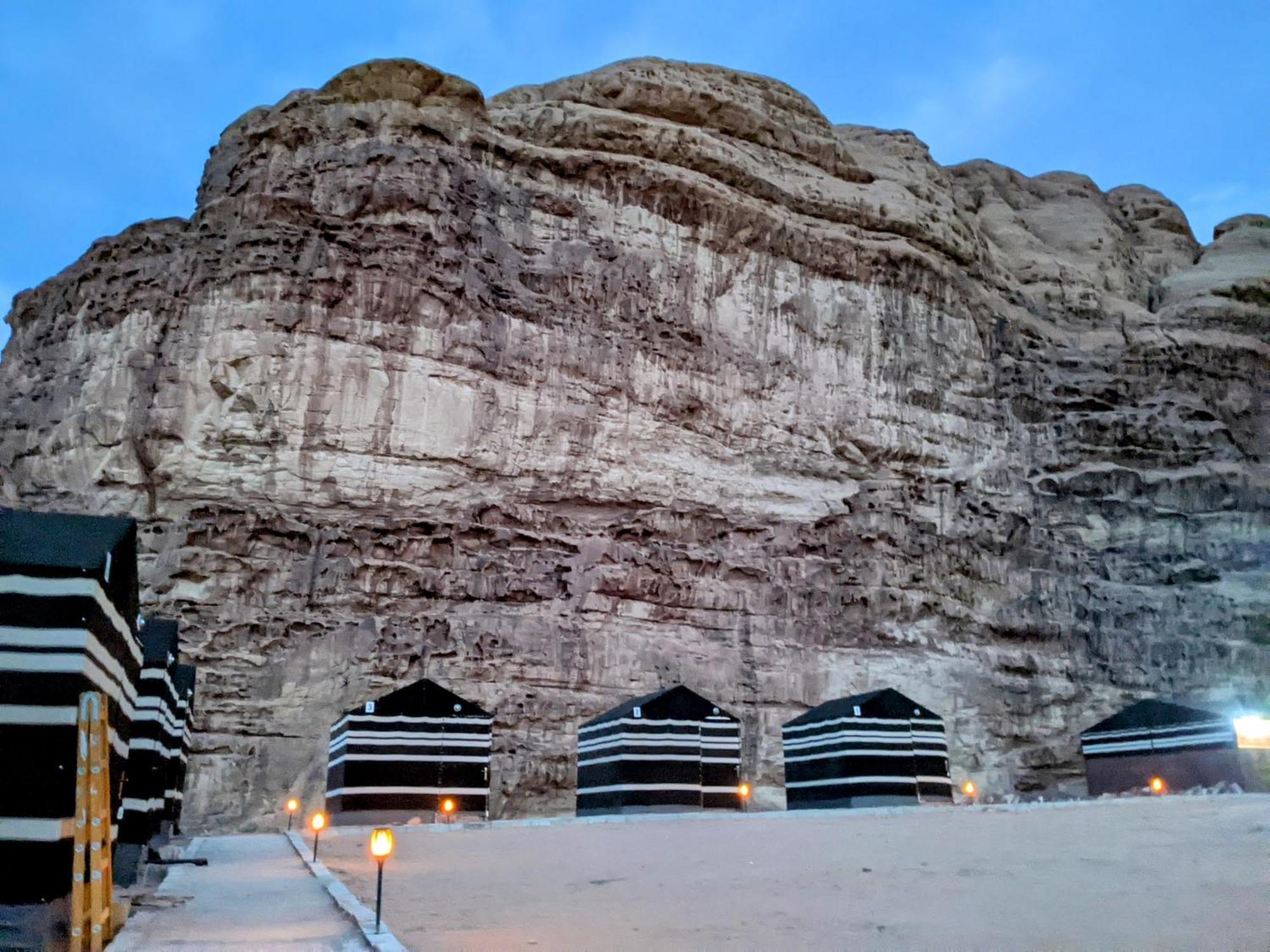 Wadi Rum Galaxy Camp Bed & Breakfast Exterior photo