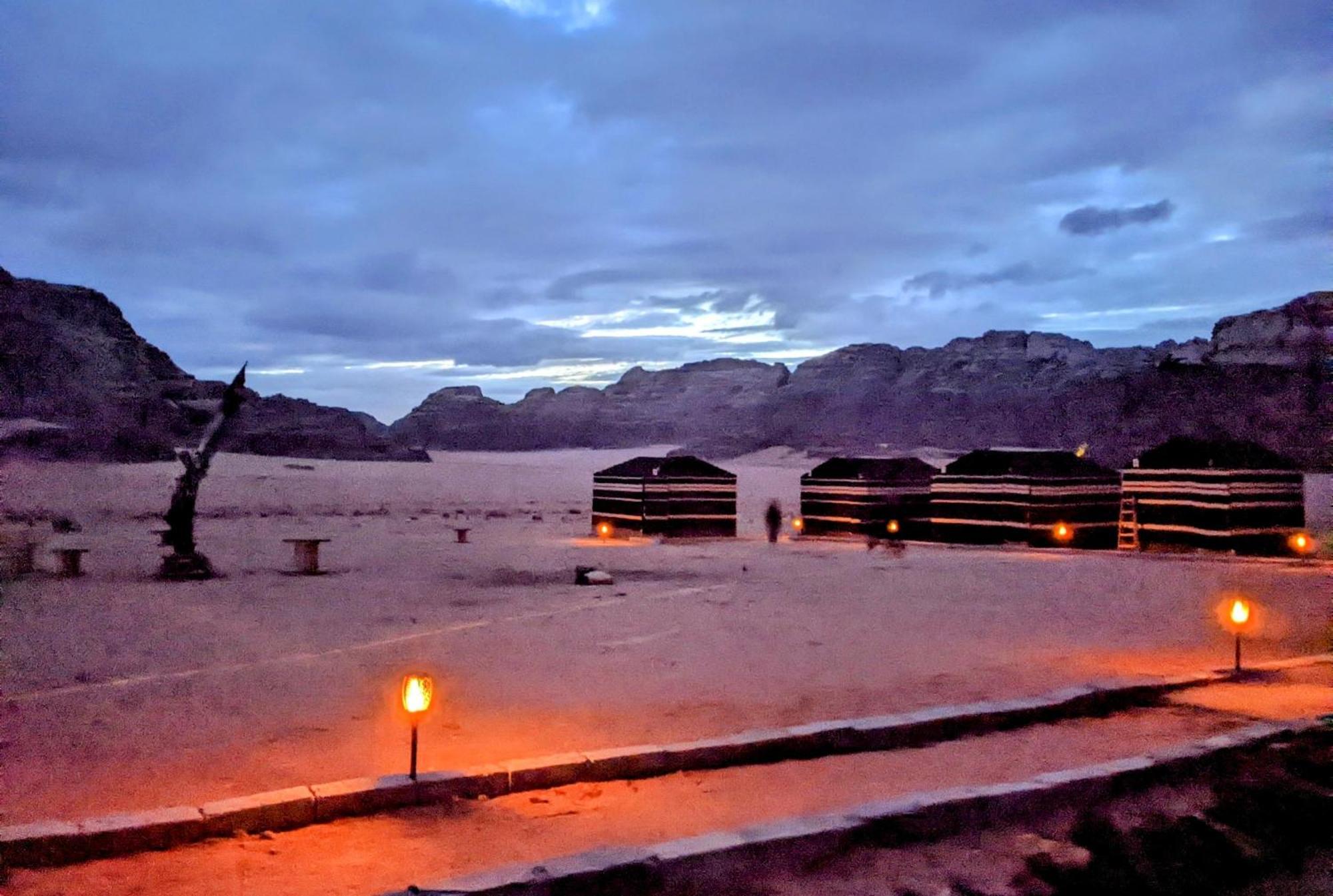 Wadi Rum Galaxy Camp Bed & Breakfast Exterior photo